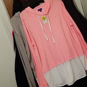 ⭐"BRAND NEW W/TAGS STYLISH HOODIES"⭐